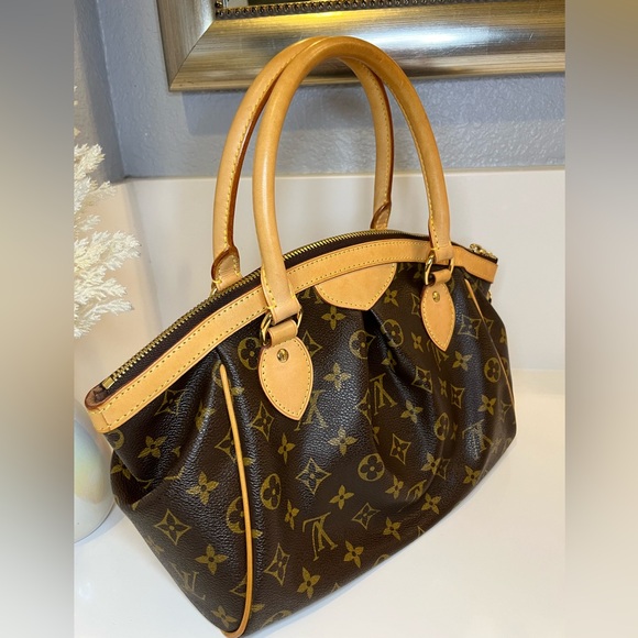 🎀 Louis Vuitton Monogram Tivoli PM Handbag - Picture 6 of 17